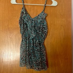 Cute Teal/Black Leopard Print Top!